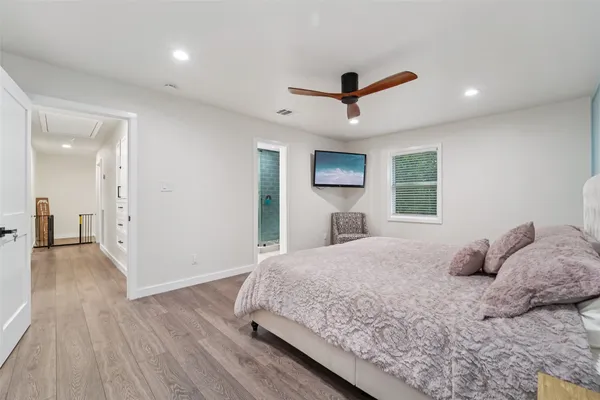 $429,000 | 6 Rockingham Place, Conroe, TX 77304