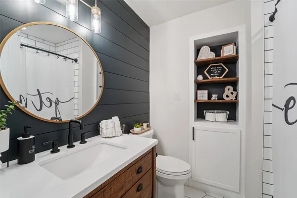 $429,000 | 6 Rockingham Place, Conroe, TX 77304