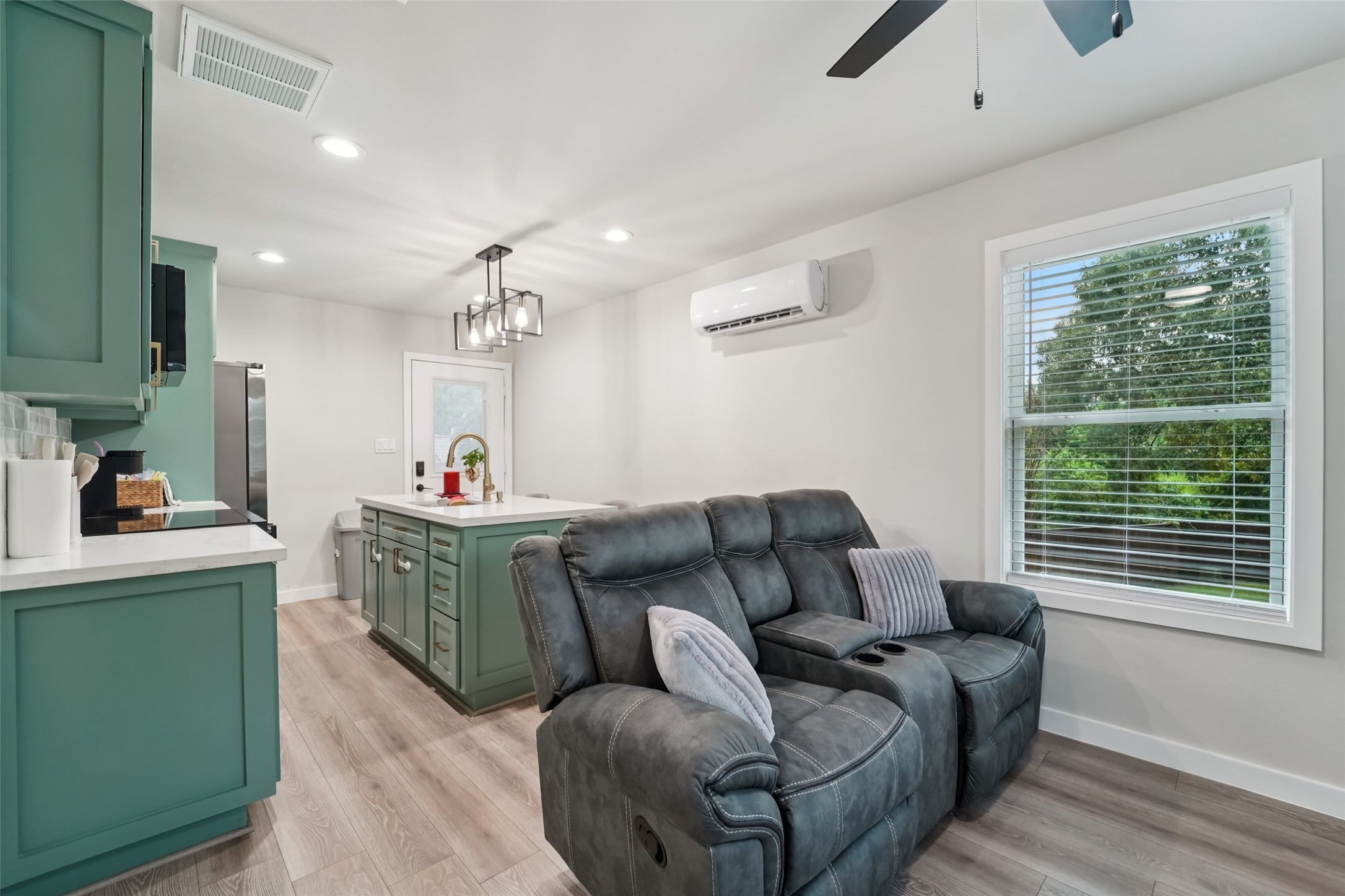 6 Rockingham Place Conroe, TX 77304 - Photo 29 of 35