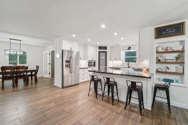 $429,000 | 6 Rockingham Place, Conroe, TX 77304