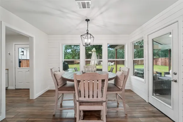 $429,000 | 6 Rockingham Place, Conroe, TX 77304