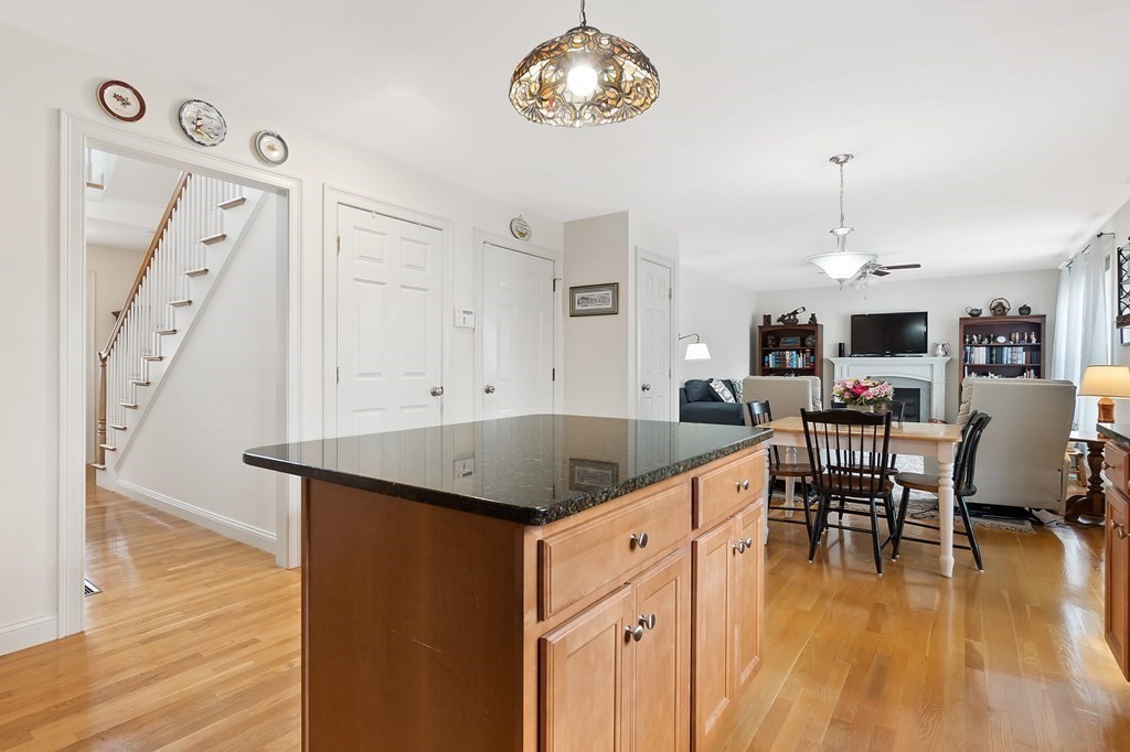 17 Arrowhead Circle Rowley, MA 01969 - Photo 7 of 42