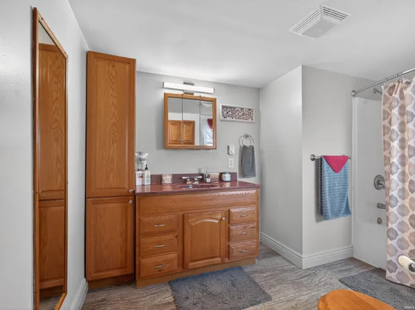 $305,000 | 3679 South Hoosier Hwy Crossing, Bluffton, IN 46714