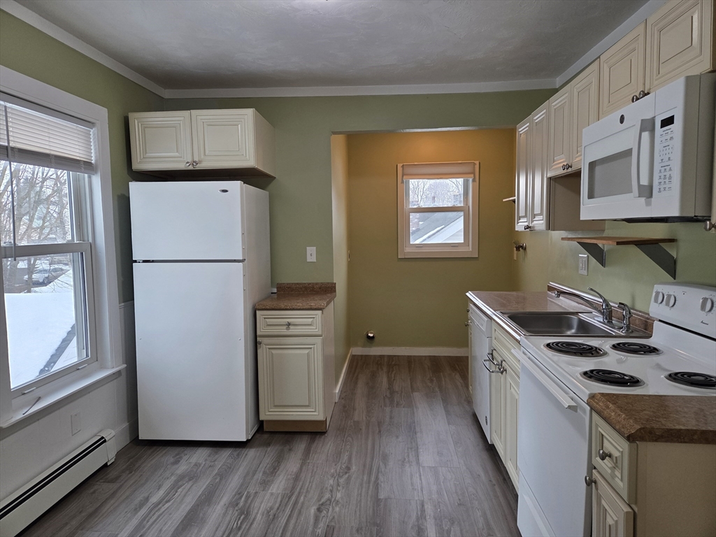 11 Fuyat Street, Unit 2 Hudson, MA 01749 - Photo 4 of 13