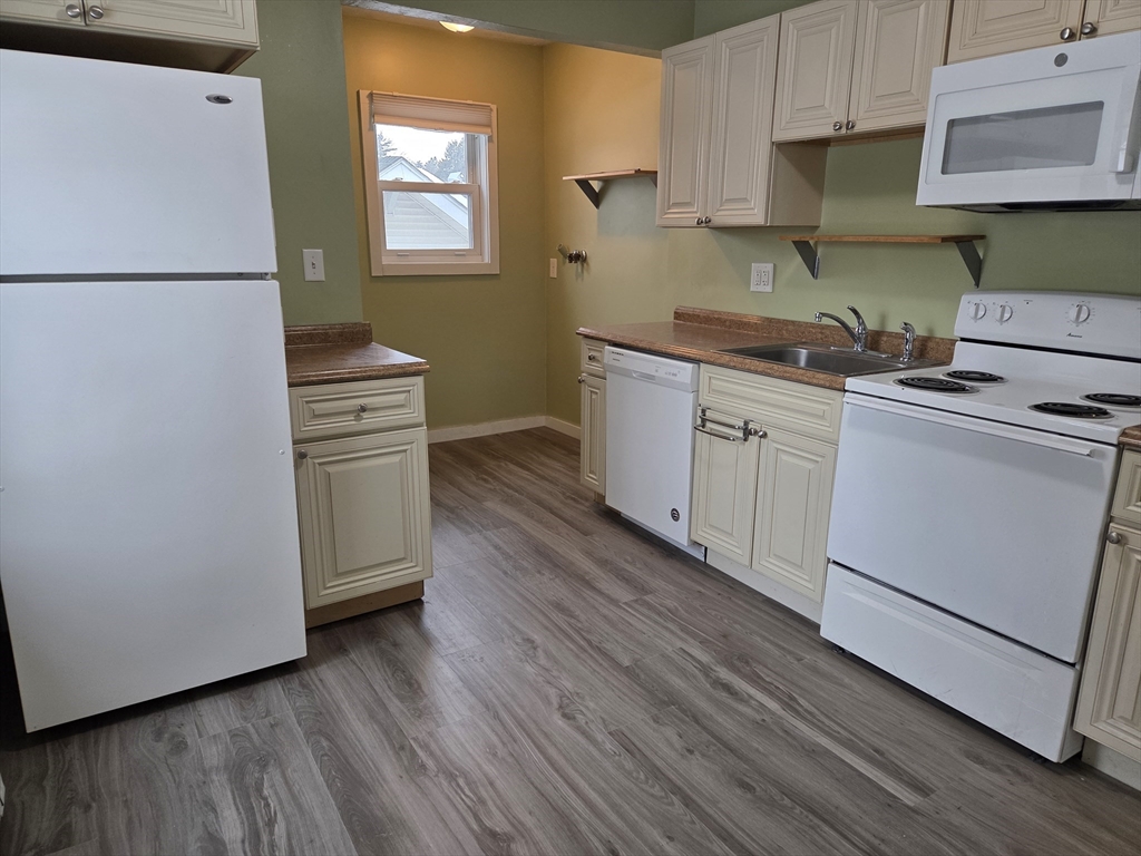 11 Fuyat Street, Unit 2 Hudson, MA 01749 - Photo 6 of 13