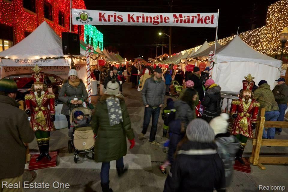 2343 Rochelle Park Drive, Unit 134 Rochester, MI 48309 - Photo 32 of 38 Kris Kringle Market.jpg