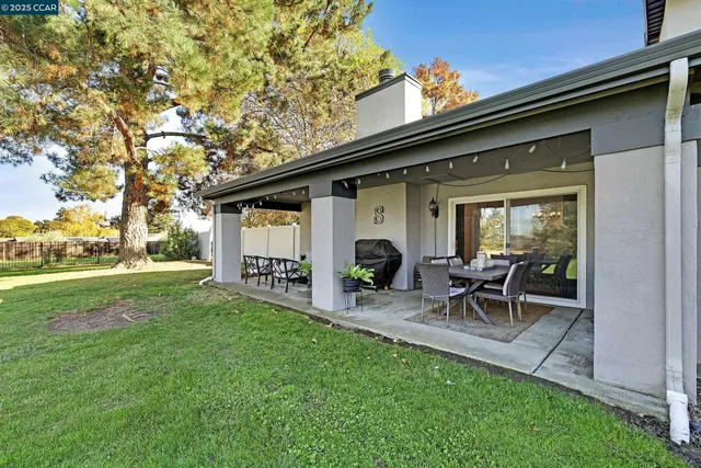 a view of outdoor space yard and patio