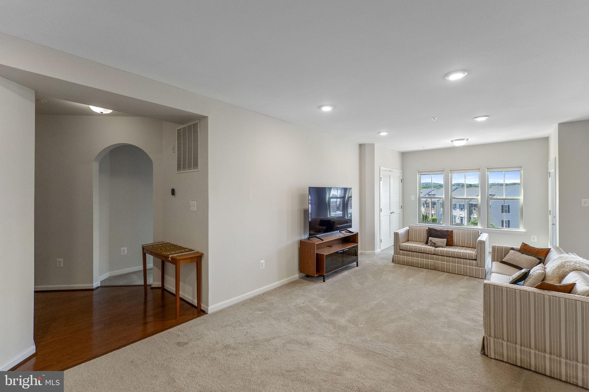 4851 Finnical Way, Unit 301 Frederick, MD 21703 - Photo 14 of 38