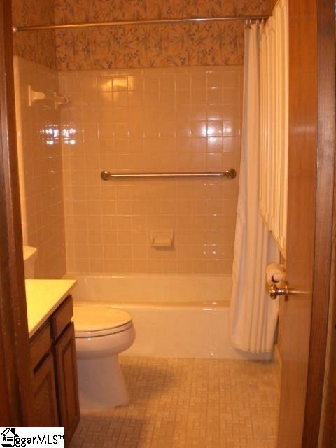 415 Sparrow Hawk Court Greer, SC 29650 - Photo 16 of 30 Gallery Image 16