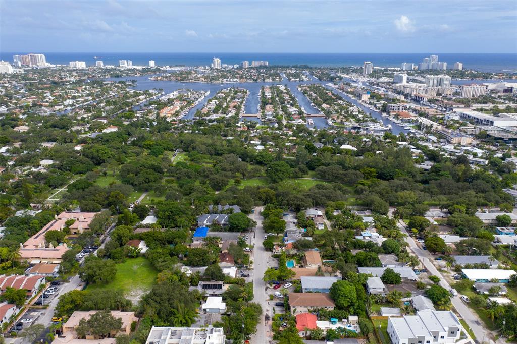 808 Southeast 13th Street, Unit 2 Fort Lauderdale, FL 33316 - Photo 22 of 22 an aerial view of multiple house
