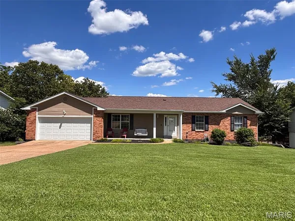 $334,900 | 112 Blue Ridge Trace, Festus, MO 63028