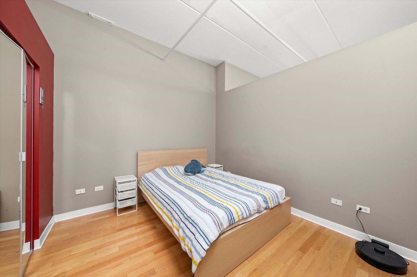 833 West 15th Place, Unit 711 Chicago, IL 60608 - Photo 13 of 28