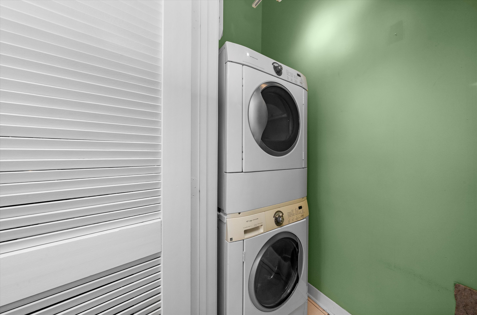 833 West 15th Place, Unit 711 Chicago, IL 60608 - Photo 19 of 28