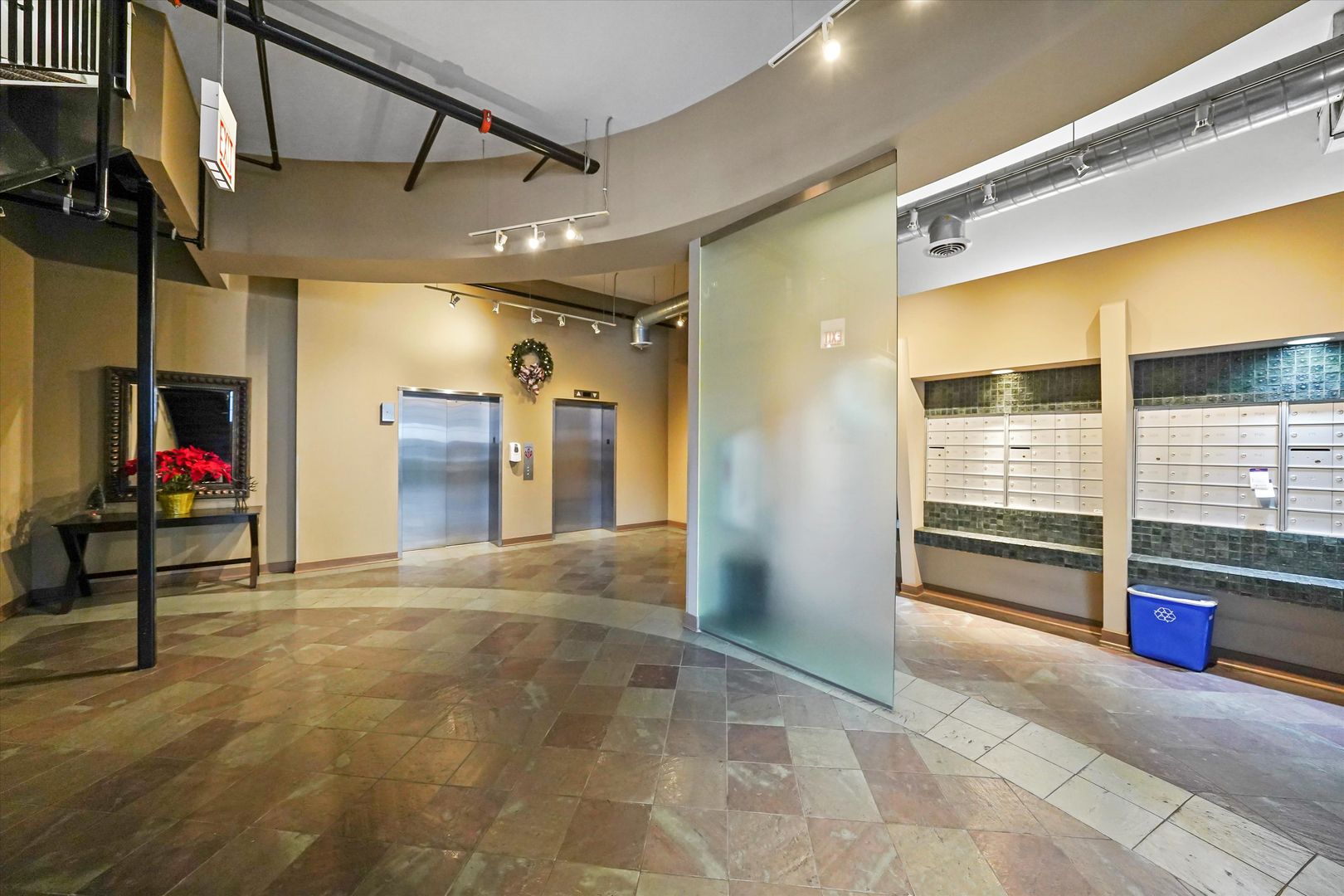 833 West 15th Place, Unit 711 Chicago, IL 60608 - Photo 25 of 28