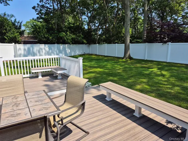 $589,999 | 1039 Sipp Avenue, Medford, NY 11763