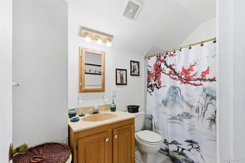 $589,999 | 1039 Sipp Avenue, Medford, NY 11763