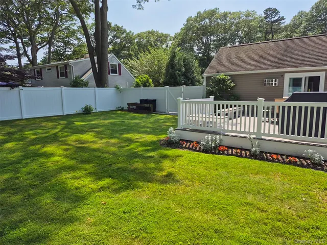 $589,999 | 1039 Sipp Avenue, Medford, NY 11763