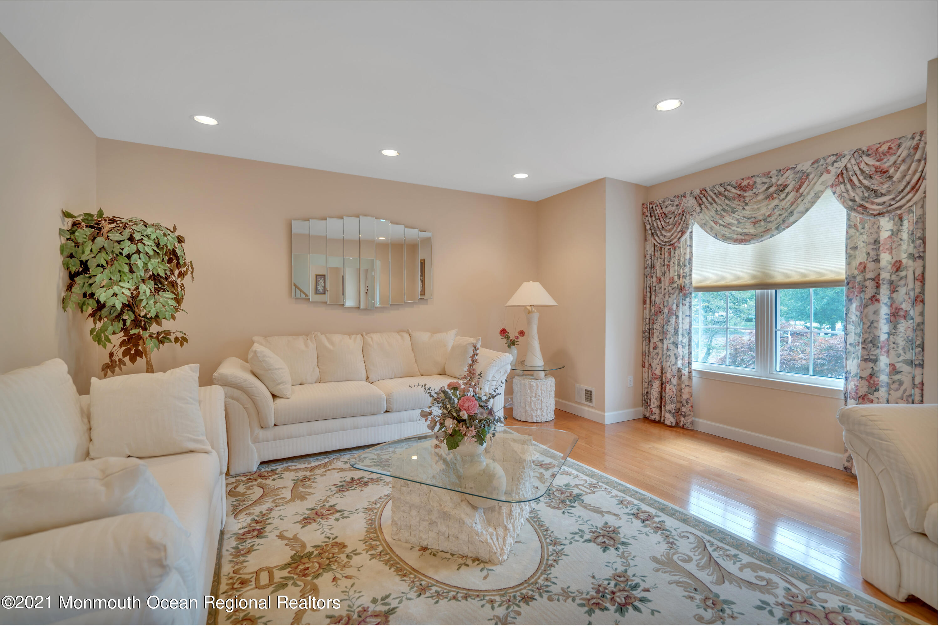 311 MacKenzie Drive Jackson, NJ 08527 - Photo 5 of 49 011_dsc08133