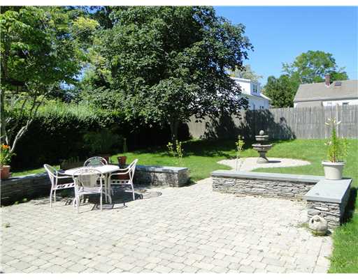 84 3rd Street Newport, RI 02840 - Photo 2 of 12 Yard/Garden.