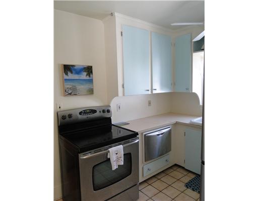 84 3rd Street Newport, RI 02840 - Photo 5 of 12 Kitchen.