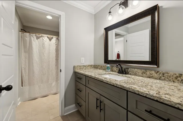 a view of aerial view of house with yard