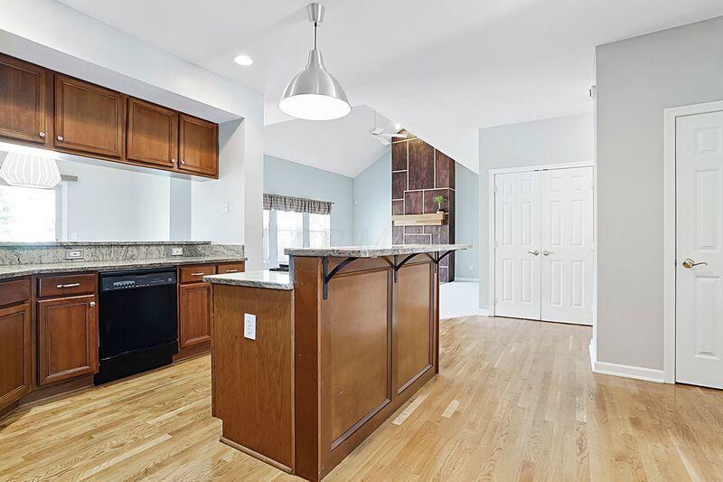 134 Liberty Ridge Avenue Powell, OH 43065 - Photo 3 of 28 Gallery Image 3