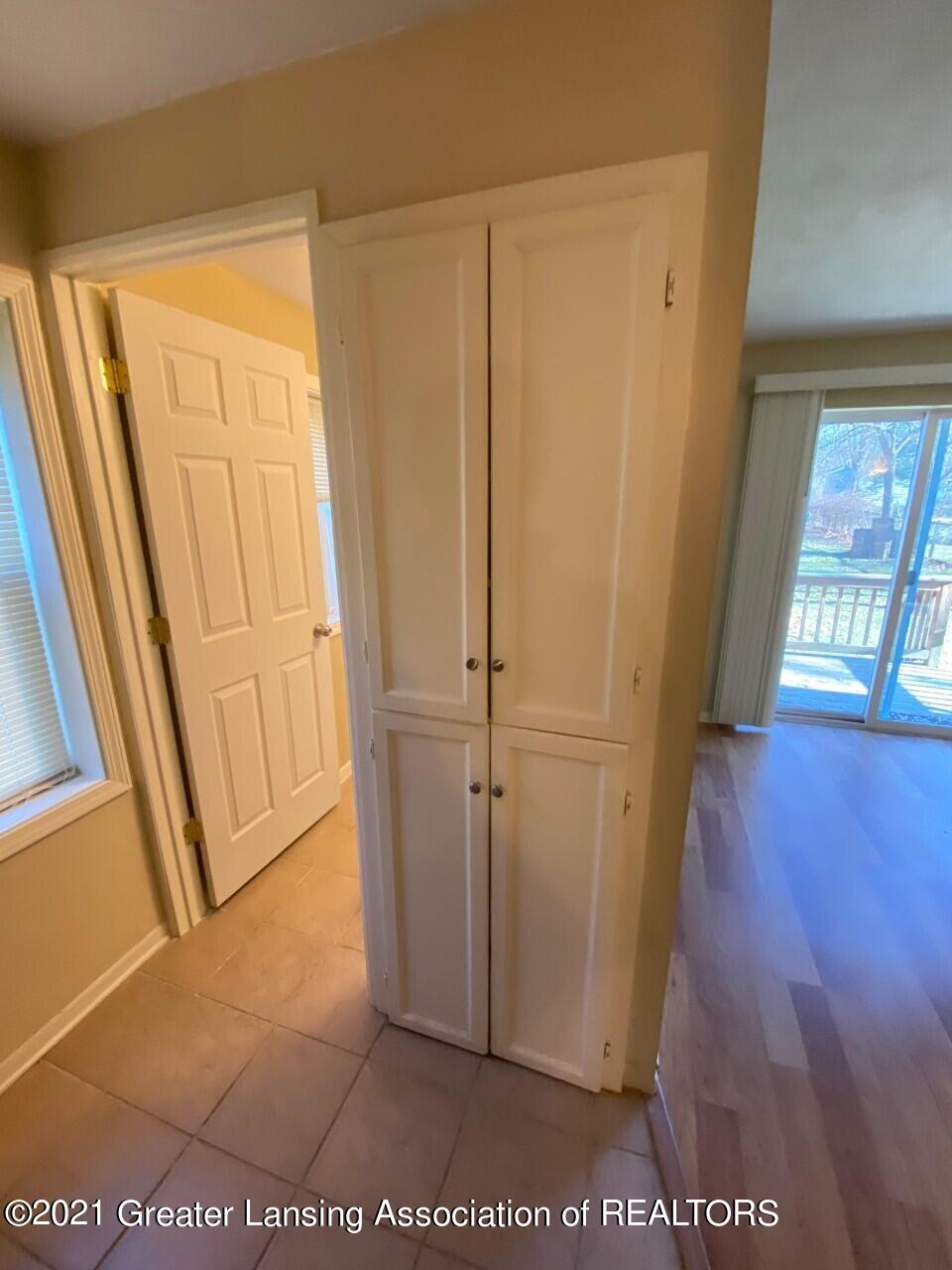 6247 Cooper Road Lansing, MI 48911 - Photo 9 of 29 thumbnail_IMG_3212