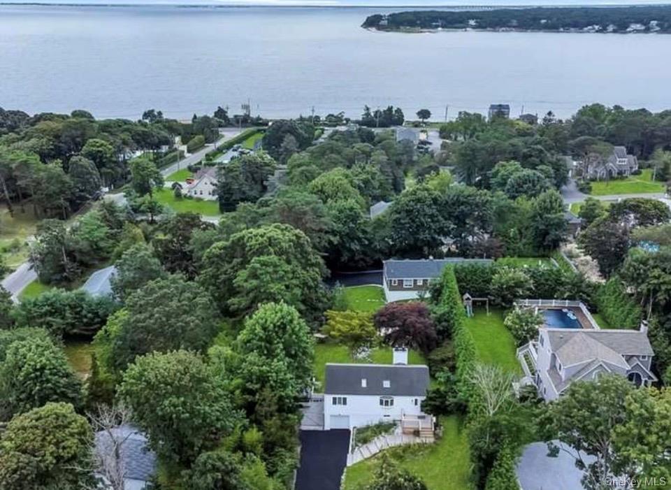 12 Ridge Lane Hampton Bays, NY 11946 - Photo 2 of 4