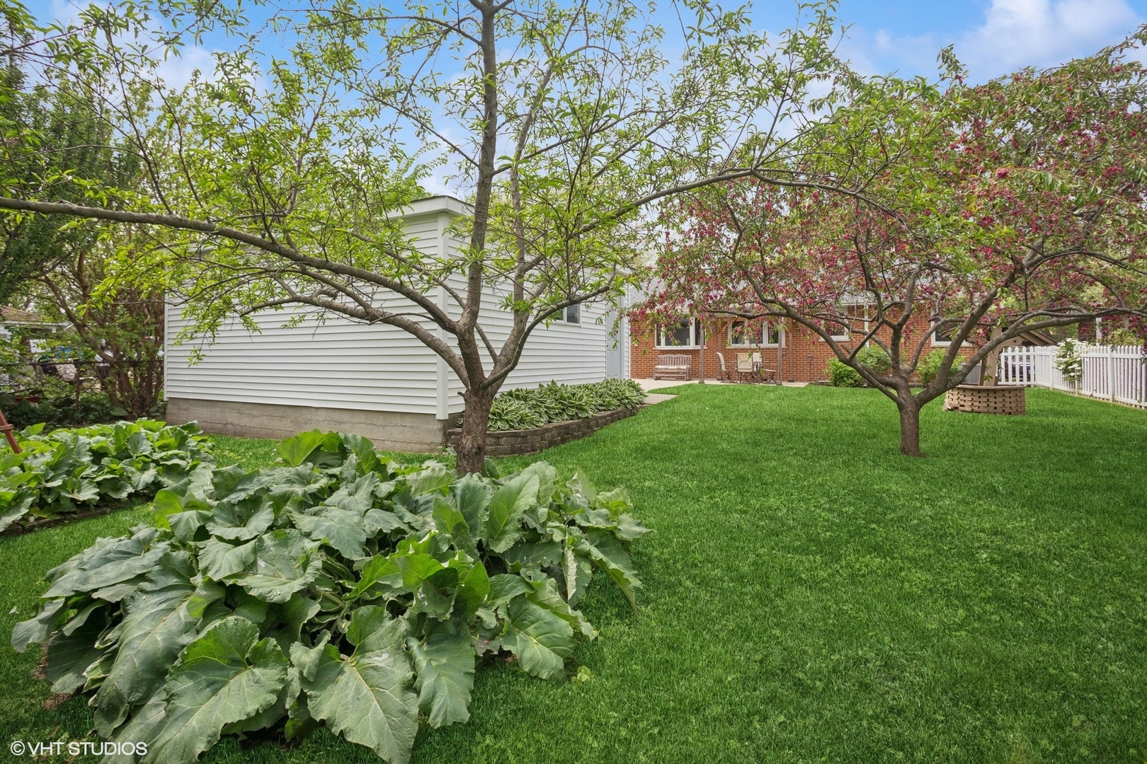 43 N Mount Des Plaines, IL 60016 - Photo 22 of 25 a front view of a house with garden