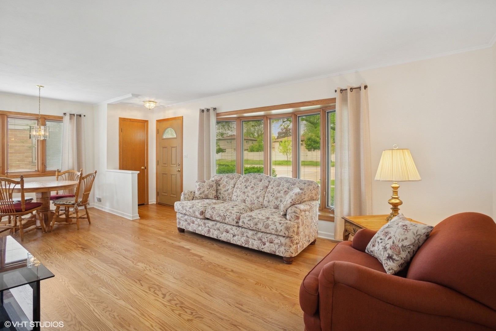 43 N Mount Des Plaines, IL 60016 - Photo 5 of 25 a living room with furniture and a large window