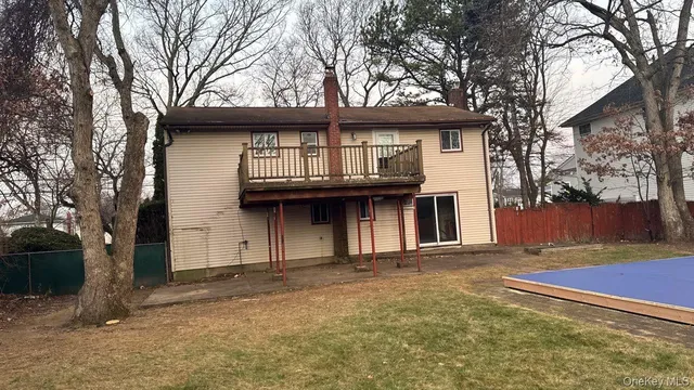 $430,000 | 461 Skidmore Road, Deer Park, NY 11729