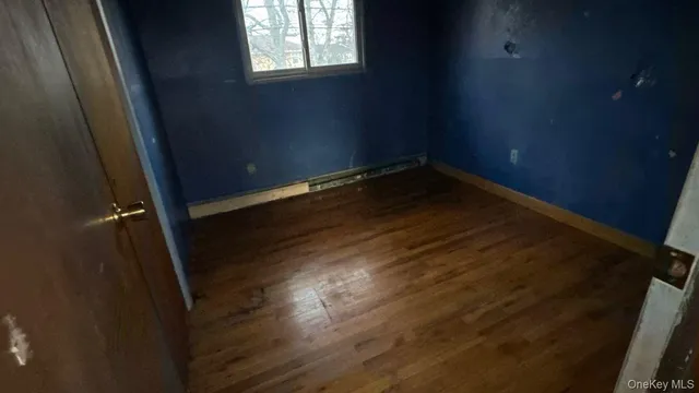 $430,000 | 461 Skidmore Road, Deer Park, NY 11729