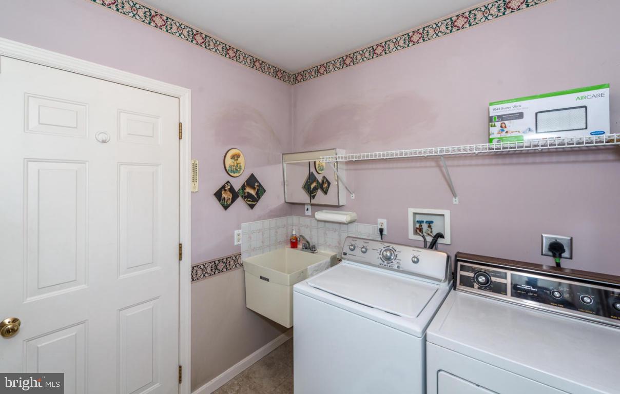 602 North Strickler Road Manheim, PA 17545 - Photo 17 of 37