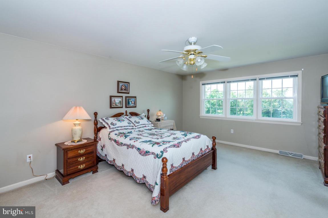 602 North Strickler Road Manheim, PA 17545 - Photo 21 of 37