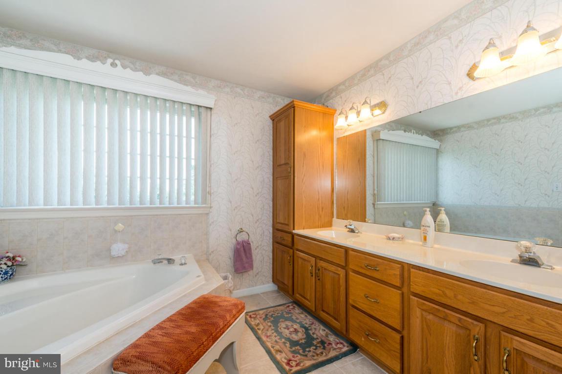 602 North Strickler Road Manheim, PA 17545 - Photo 23 of 37