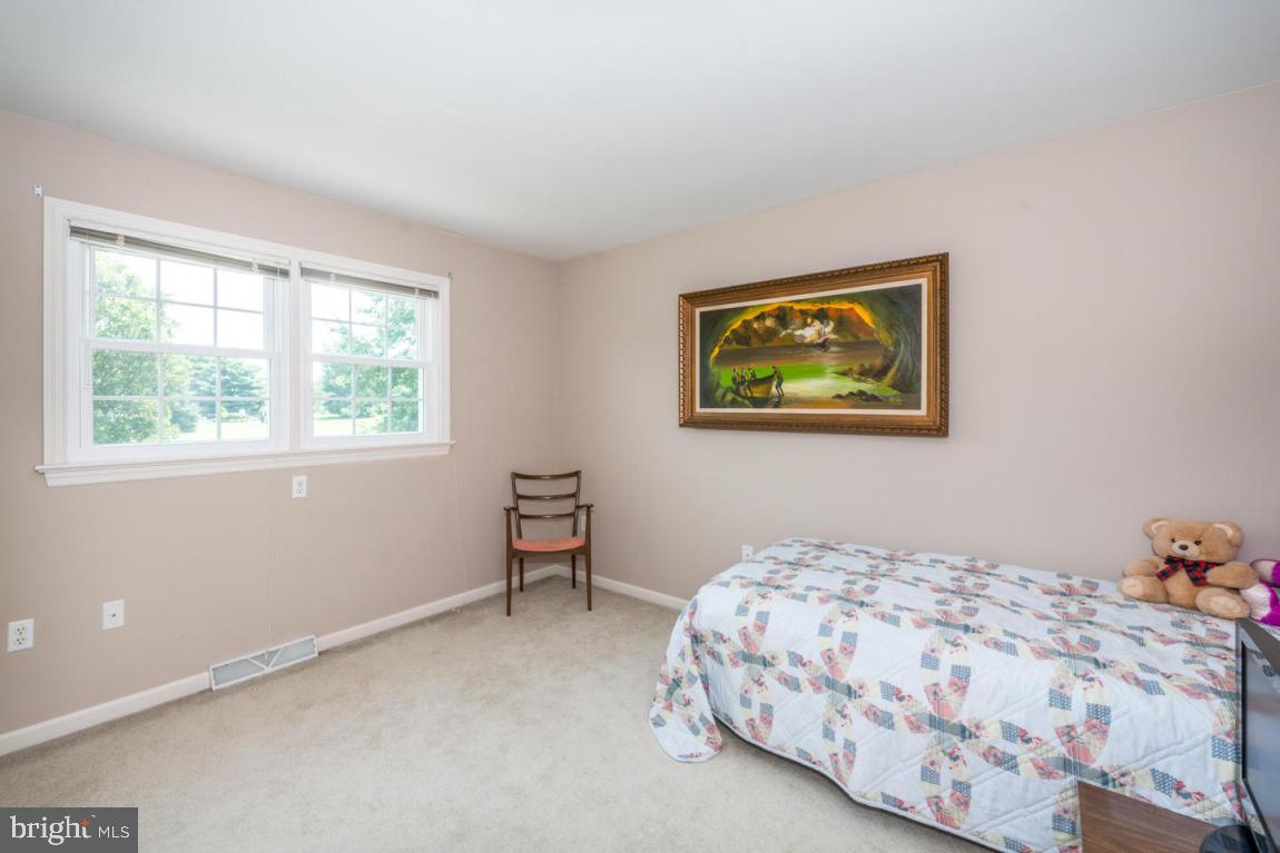 602 North Strickler Road Manheim, PA 17545 - Photo 27 of 37