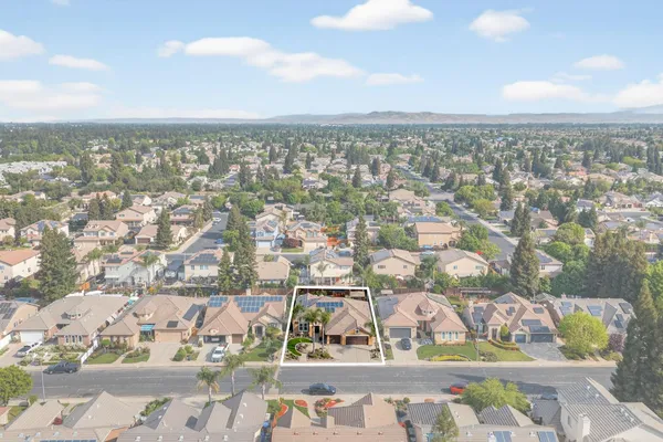$589,900 | 2765 Bellaire Avenue, Clovis, CA 93611