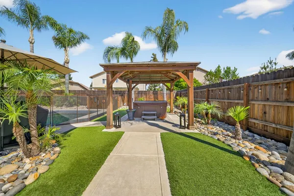 $589,900 | 2765 Bellaire Avenue, Clovis, CA 93611