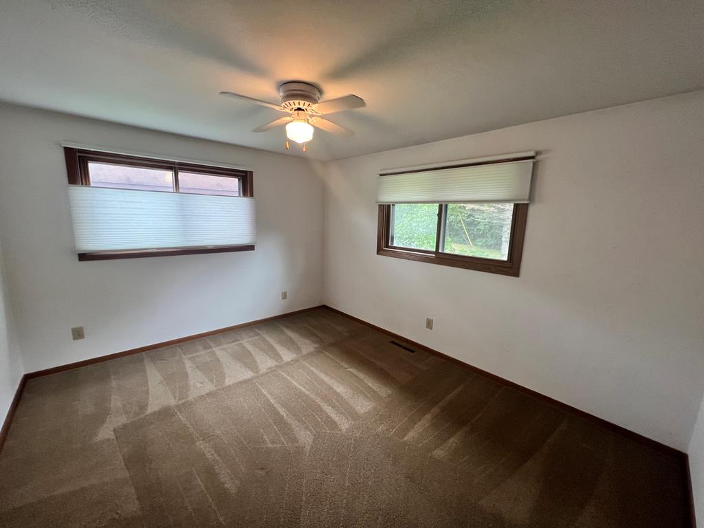 1105 S Ridgeway Avenue Sturgeon Bay, WI 54235 - Photo 22 of 33