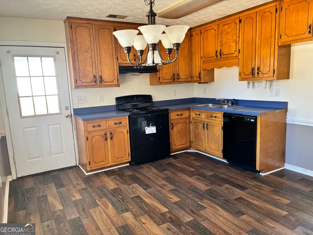 $1,450 | 223 Griffin Park Road, Griffin, GA 30223