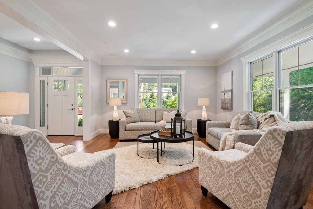 19 Centre Street Dover, MA 02030 - Photo 5 of 40