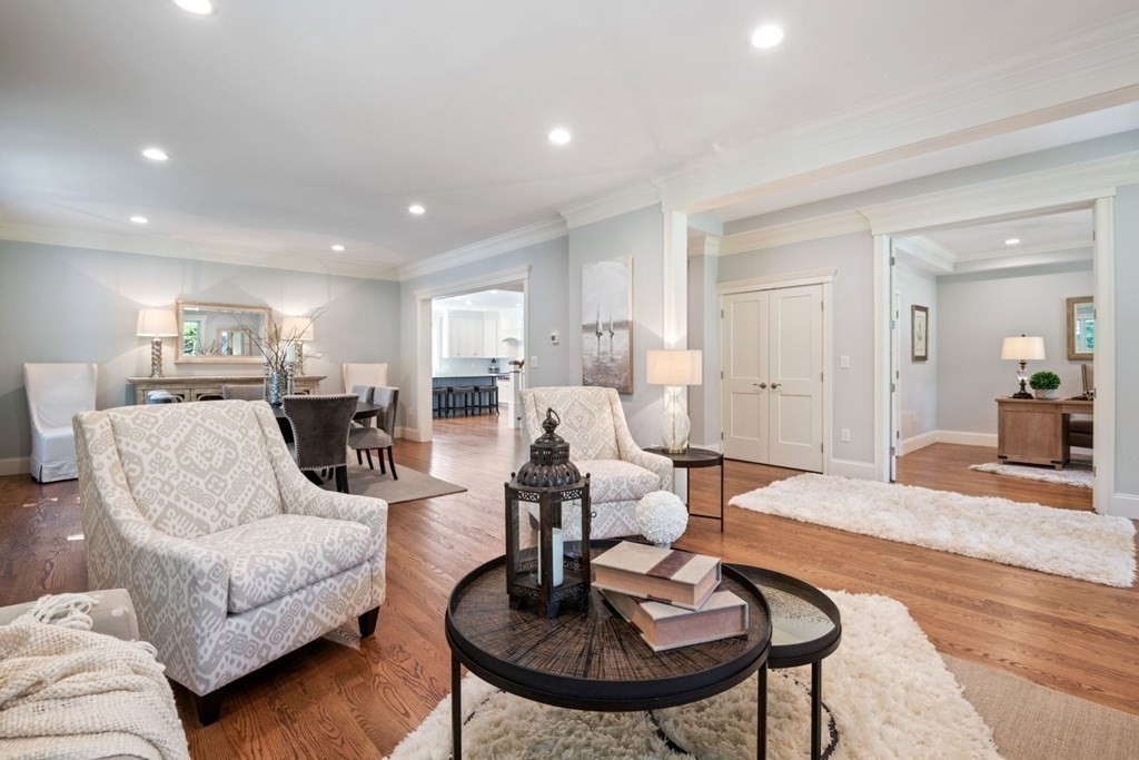 19 Centre Street Dover, MA 02030 - Photo 8 of 40