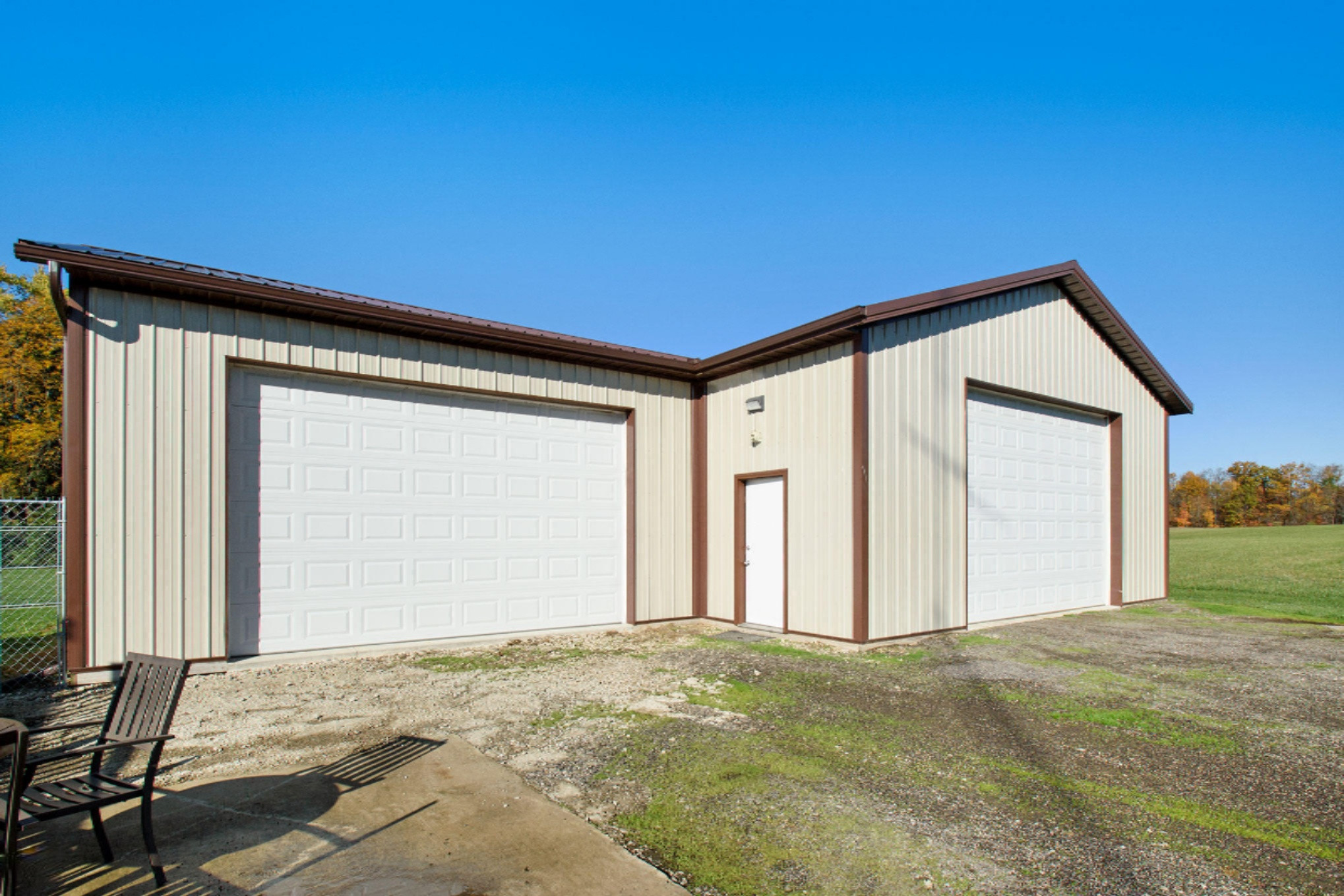 5465 Territorial Road Benton Harbor, MI 49022 - Photo 4 of 34 DSC_0102