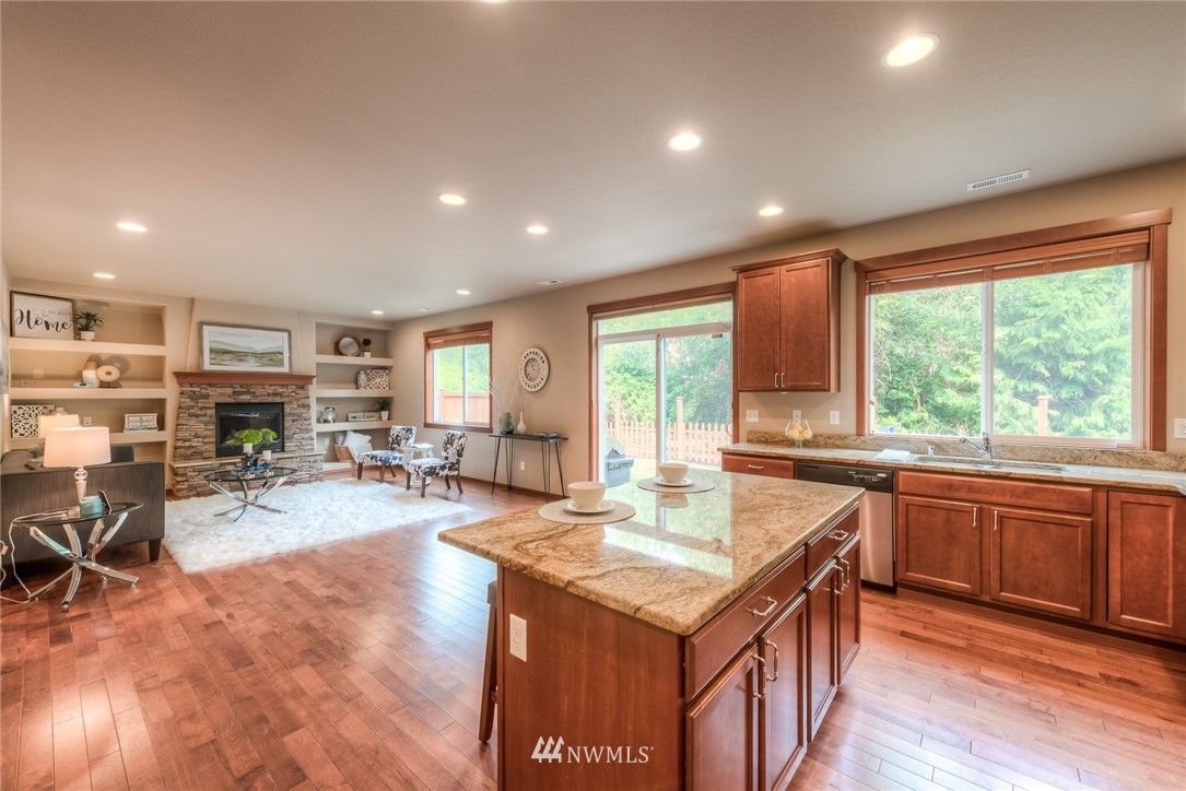 3615 164th Street Southeast Bothell, WA 98012 - Photo 4 of 22 Gallery Image 4