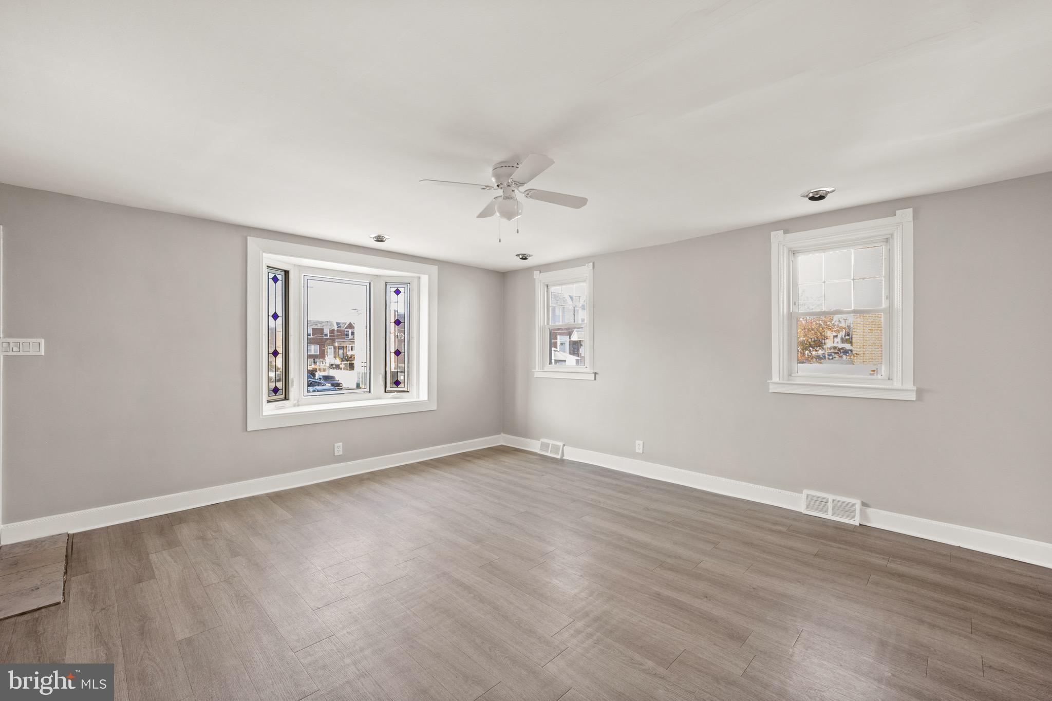 4301 Chippendale Street Philadelphia, PA 19136 - Photo 3 of 31