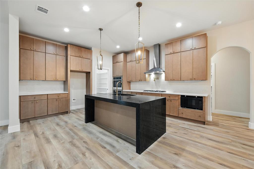 117 Goldfinch Lane Weatherford, TX 76088 - Photo 11 of 38