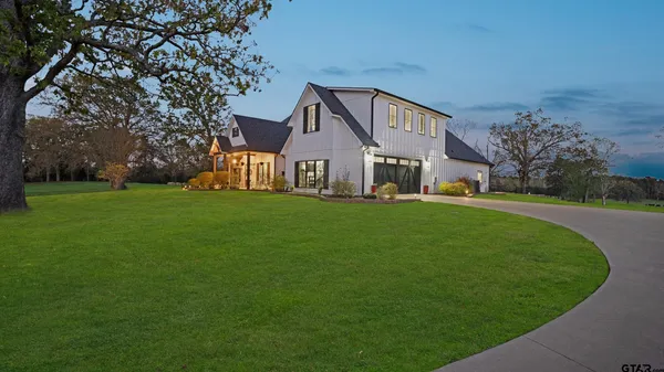 $1,000,000 | 7789 Highway 79, Henderson, TX 75654