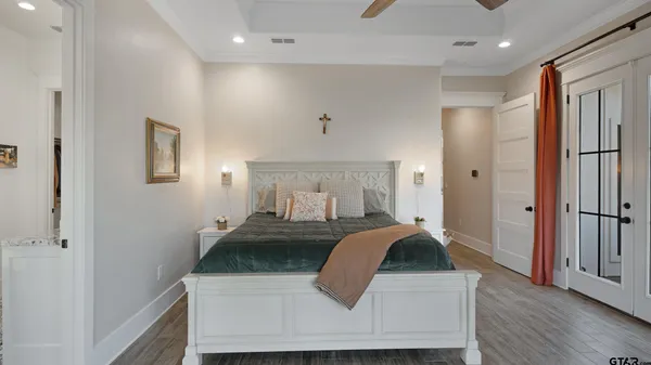 $1,000,000 | 7789 Highway 79, Henderson, TX 75654