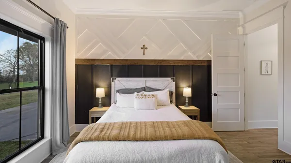 $1,000,000 | 7789 Highway 79, Henderson, TX 75654