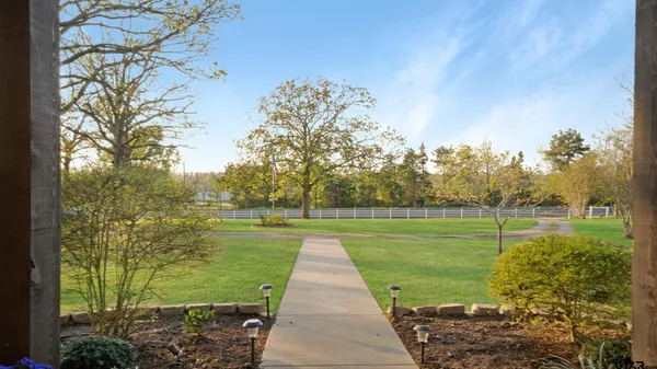 $1,000,000 | 7789 Highway 79, Henderson, TX 75654